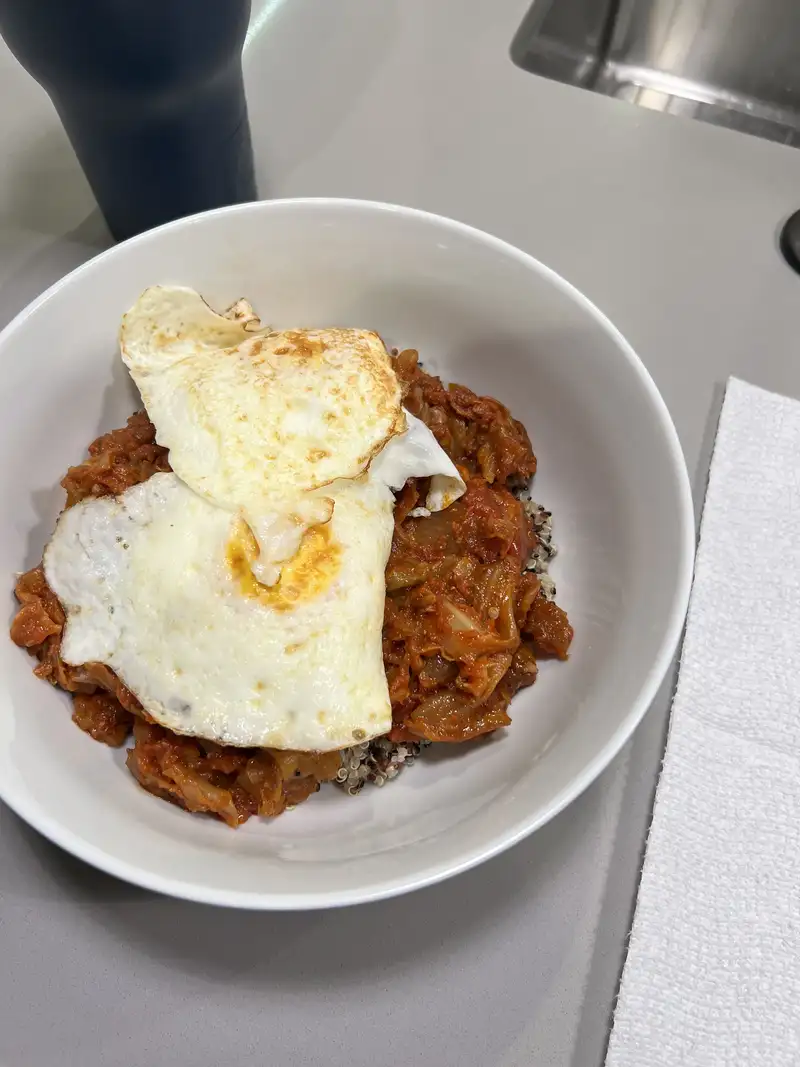 Healthy Quinoa Bowl with Braised Cabbage and Eggs Recipe